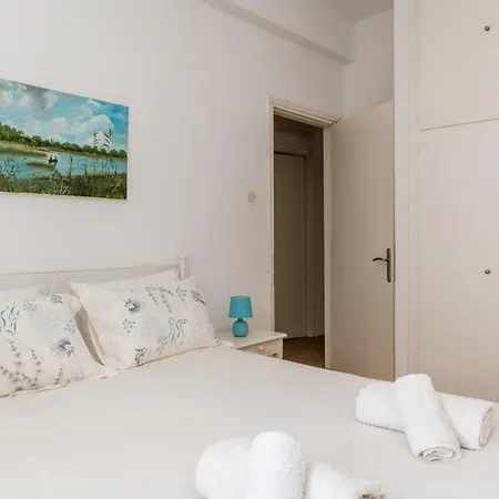 Margaret House Isterni (Paros)