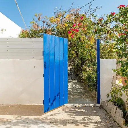 Margaret House Isterni (Paros)